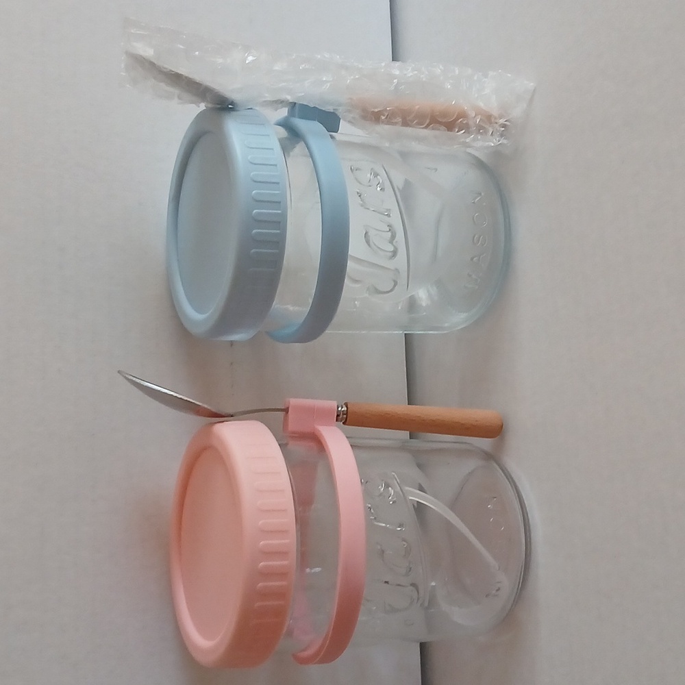 Mason Jar Set Pink Blue with Spoons lids  New in package
